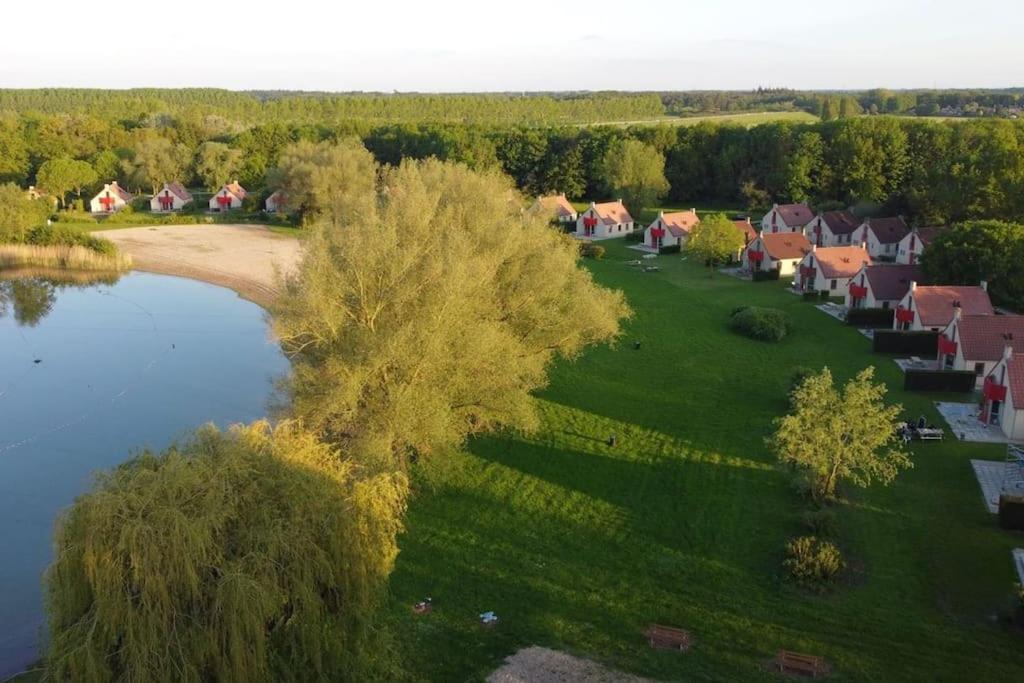 Vakantiehuis Aan Het Water -Incl Laadpaal- Ewijk Eksteriør bilde