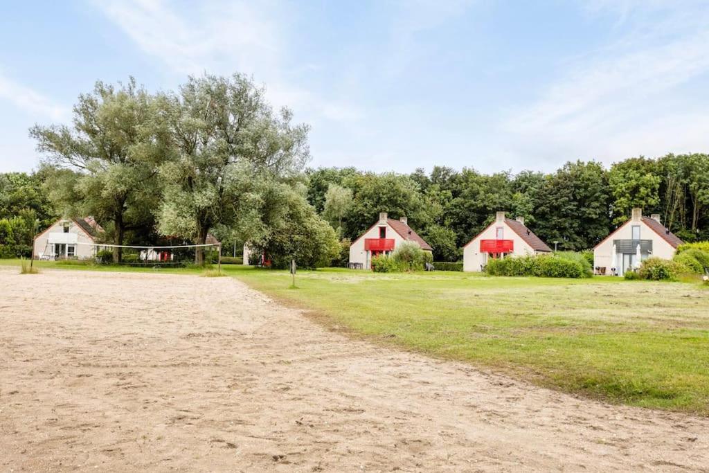 Vakantiehuis Aan Het Water -Incl Laadpaal- Ewijk Eksteriør bilde